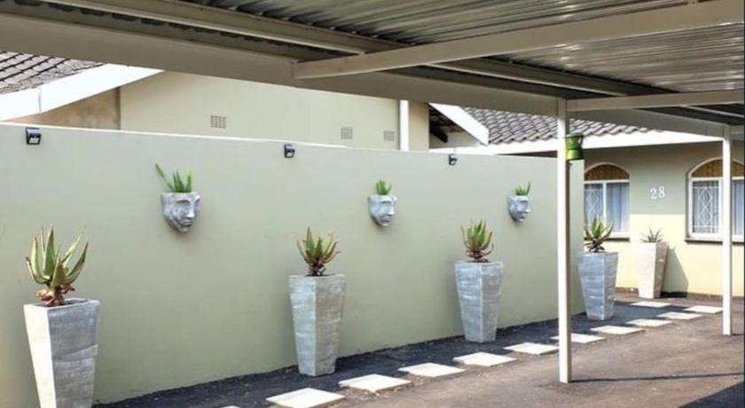 Rudys Guesthouse photo