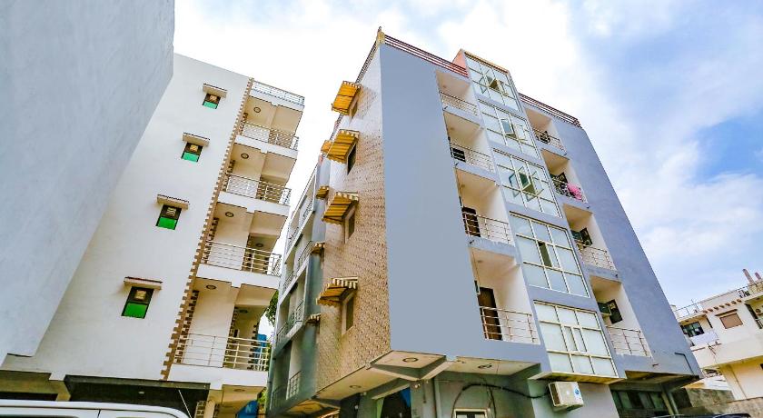 OYO Townhouse 729 Hotel Mirage Near Delhi Airport photo