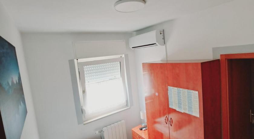 Image of Single Room 1