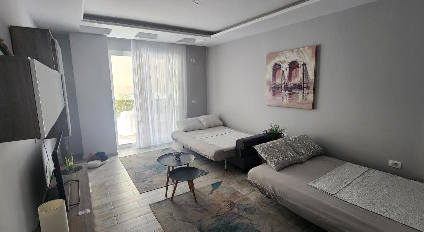 Deluxe Private Apartment next to Grand Blue Fafa resort Golem photo