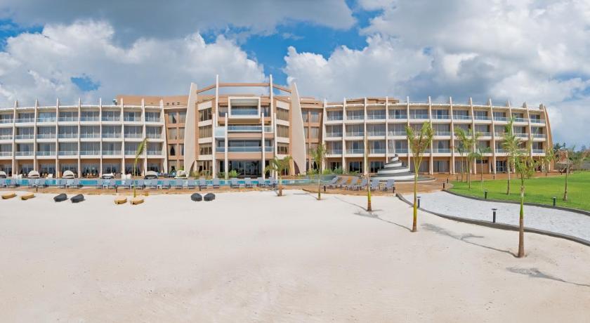 Ramada Resort by Wyndham Dar es Salaam photo