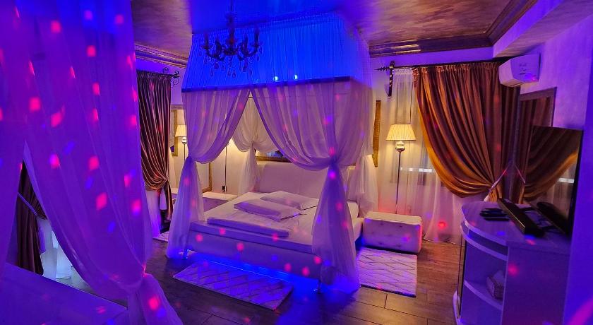 Hotel Boutique Mikaela (Adult Only) — Hotel in Brasov