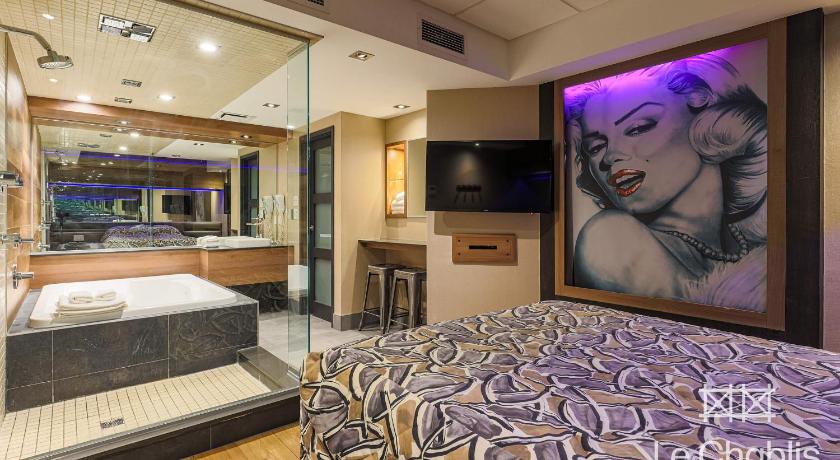 Image of Deluxe Suite 5