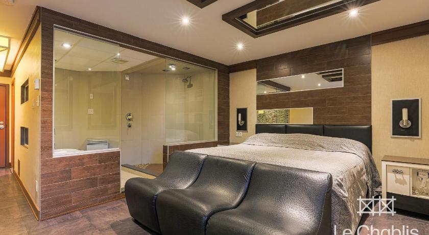 Image of Deluxe Suite 10