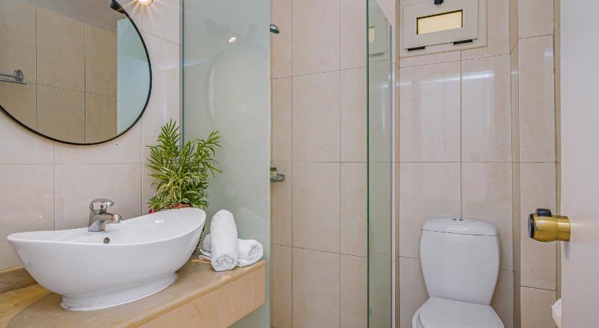 Image of Superior Apartment (3 Adults) 11