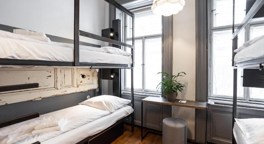 Image of Quadruple Room with 4 Bunk Beds 0