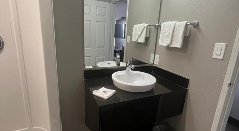 Motel 6-Wichita, KS - AIRPORT photo