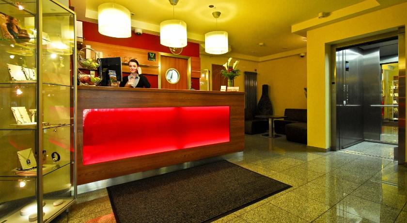 Hotel Central photo