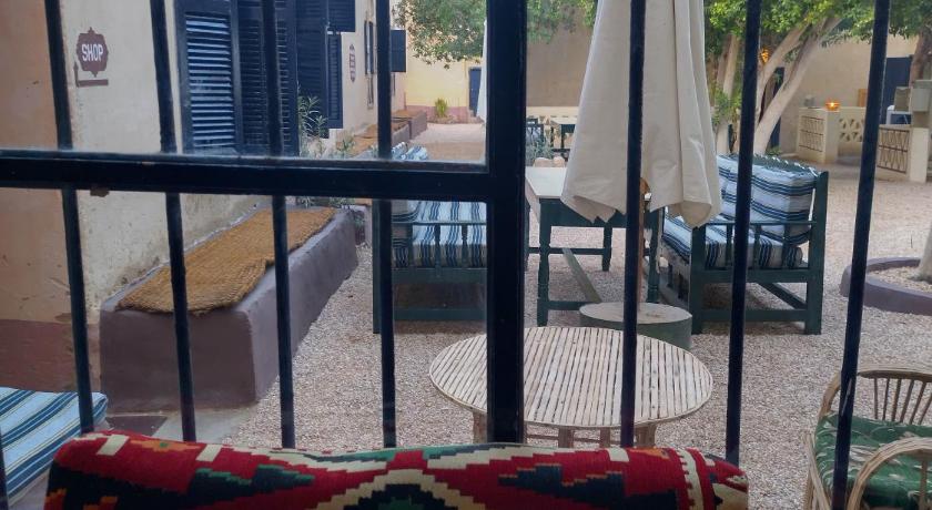 WestLuxApartment - image 6