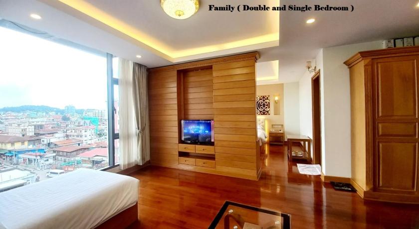 Image of Family Room 0