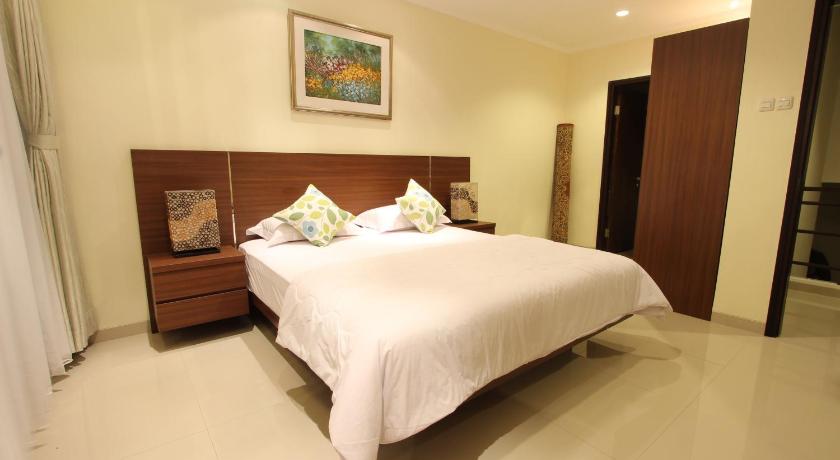 De Reiz Villa Kesuma Syariah, 3 BR, View ke Bukit photo