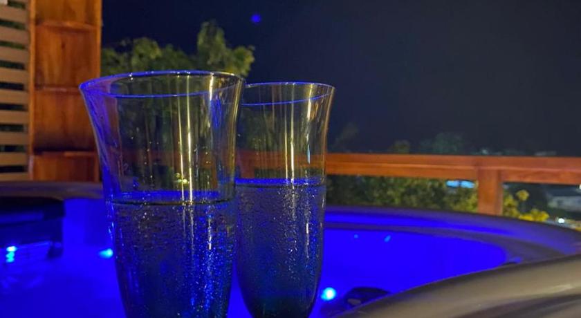 Hotel La Isla photo