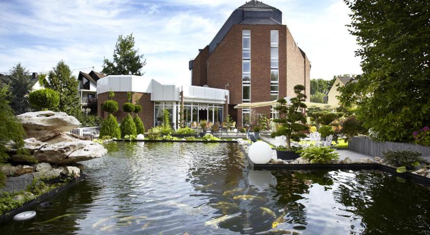 Rheinhotel Larus photo