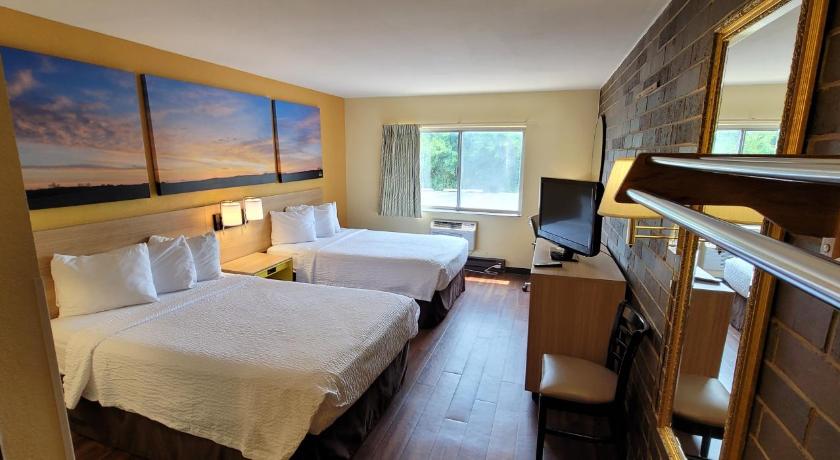 Days Inn by Wyndham Rockford photo