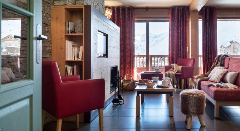 Image of Three-Bedroom Apartment with Cabin and Sauna 0