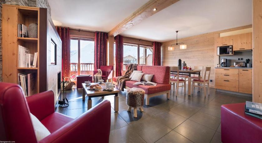 Image of Three-Bedroom Apartment with Cabin and Sauna 3