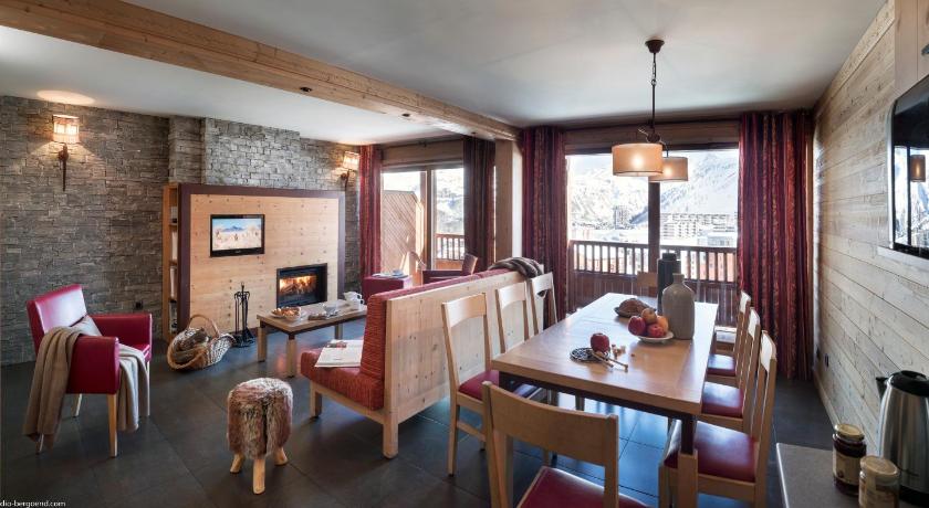 Image of Three-Bedroom Apartment with Cabin and Sauna 2
