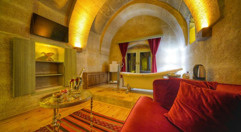 Takaev Cave Hotel - image 2