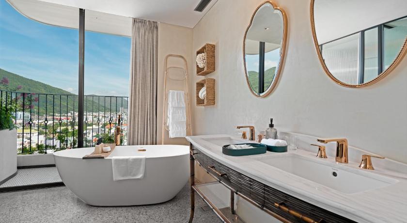 Image of Premier Double City View 2