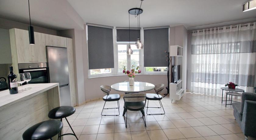 Ioanna's Luxury Two Bedroom Apartment
