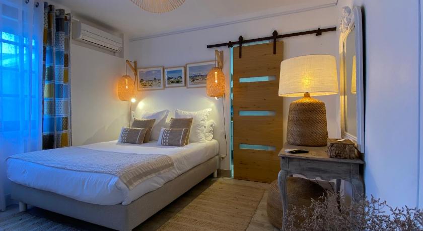 Hotel Le Neptune en Camargue — Hotel in Saintes-Maries-de-la-Mer