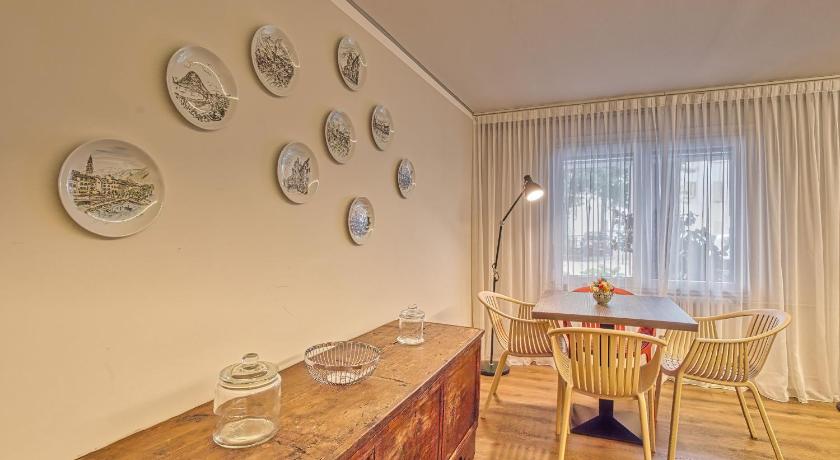 Image of Standard Double Suite 7