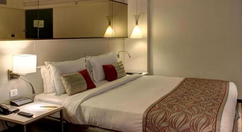 Image of Superior Room with Bathtub King Bed with 15% discount on Laundry , Food and Soft Beverages 1