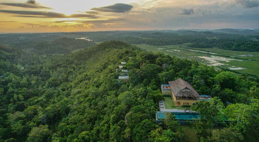 Malabar Hill — Hotel in Mirissa