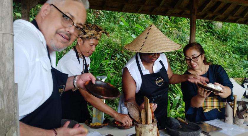 Loids Villa Eco Lodge Lempuyang photo