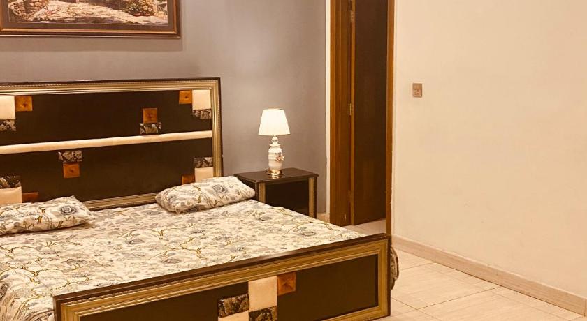 Fully Serviced Holiday Home Near Lyallpur Galleria photo