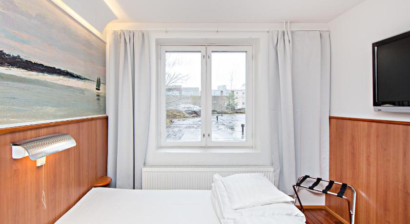 Image of Single Room 0