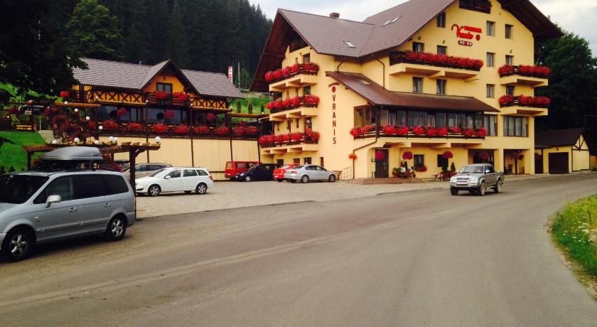 Pensiunea Vranis — Hotel in Câmpulung Moldovenesc