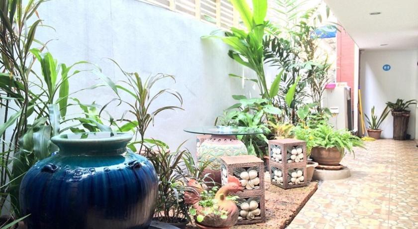 Double DD House at MRT Sutthisarn – Bangkok, NY