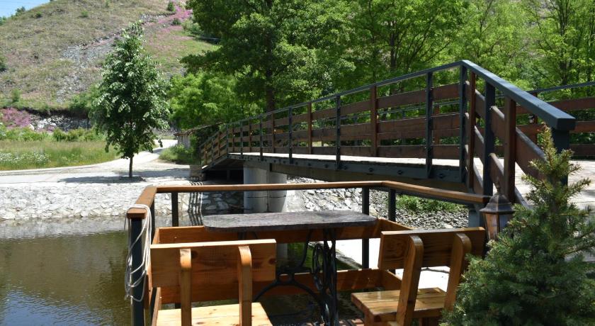 Leušić Kimovi vajati 3-Star Guesthouse exterior