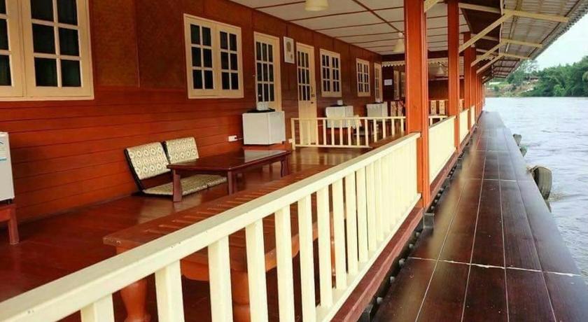 รูปของดีลักซ์ สำหรับ 3 คน (Deluxe Triple Room) 4