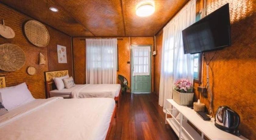 รูปของดีลักซ์ สำหรับ 3 คน (Deluxe Triple Room) 0