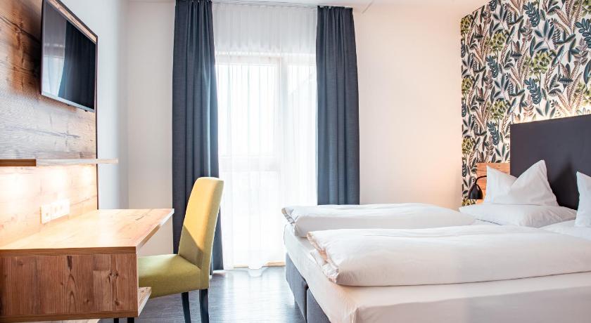 Alb Inn - Hotel & Apartments photo