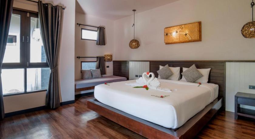 Image of 1 Deluxe Room 3