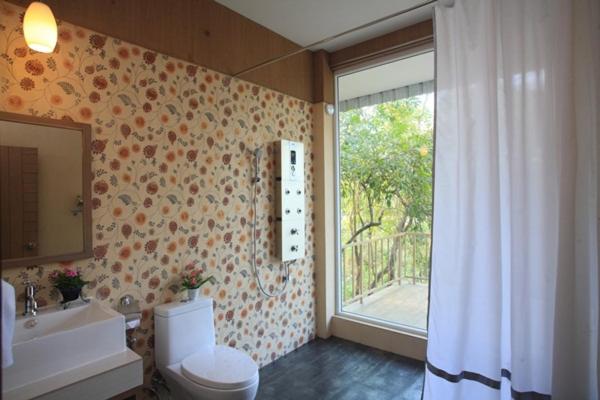 Image of Deluxe Family Room 7