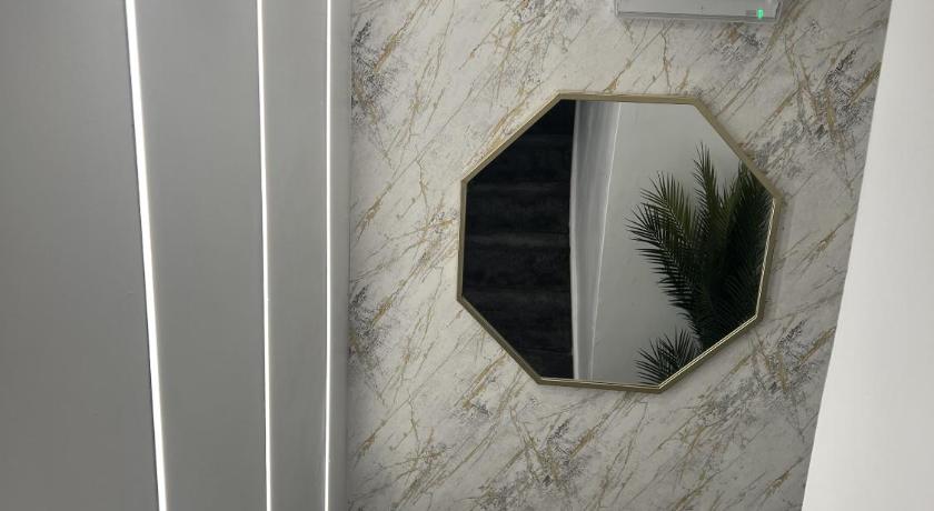 Feathers Suite - image 4