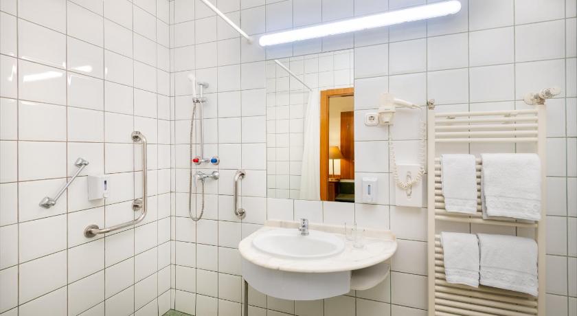 Standard Double Or Twin Accessible fotója 2
