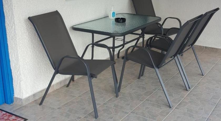 Image of Small Apartment (2 Adults) 5