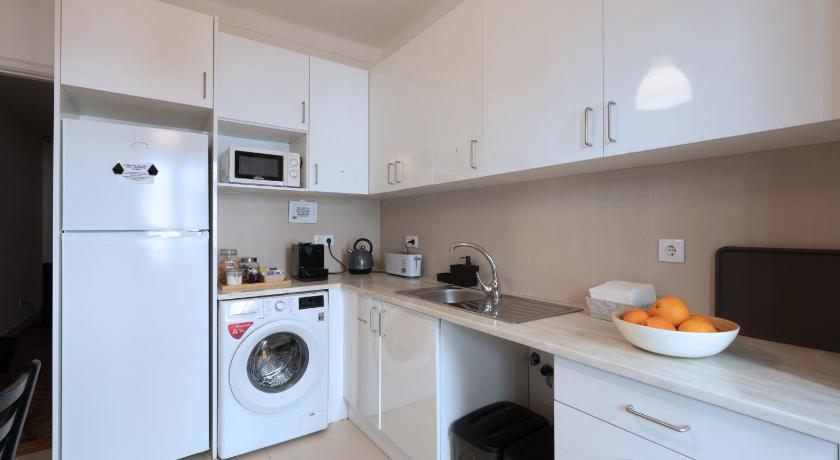 Image of Standard Double Room with Shared Bathroom 8
