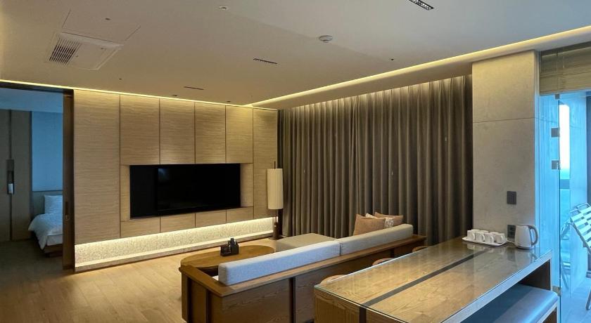 Image of Panorama View Gold Suite without Kitchen 5