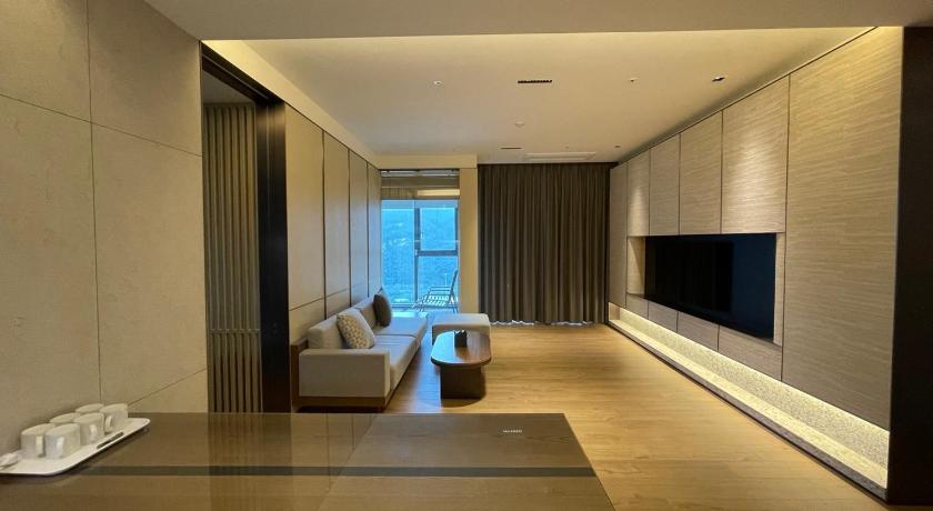 Image of Panorama View Silver Suite with Kitchen 7