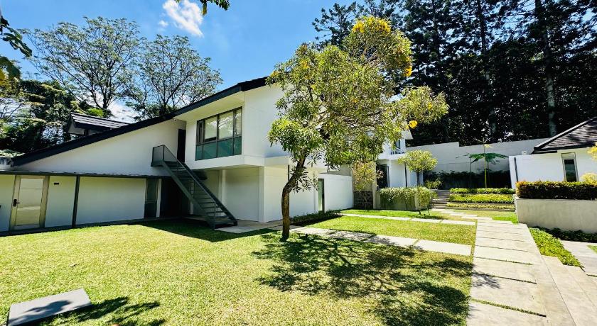 Bungalow Homes – Bandung, ID
