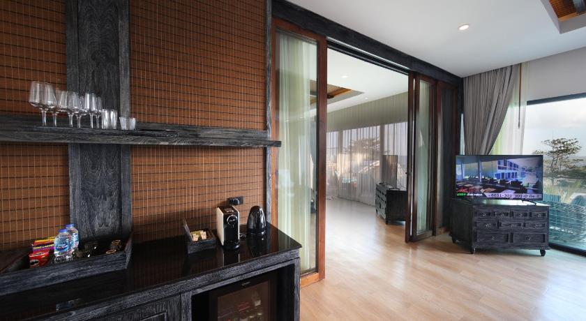 Image of Royal Sea View Suite 16