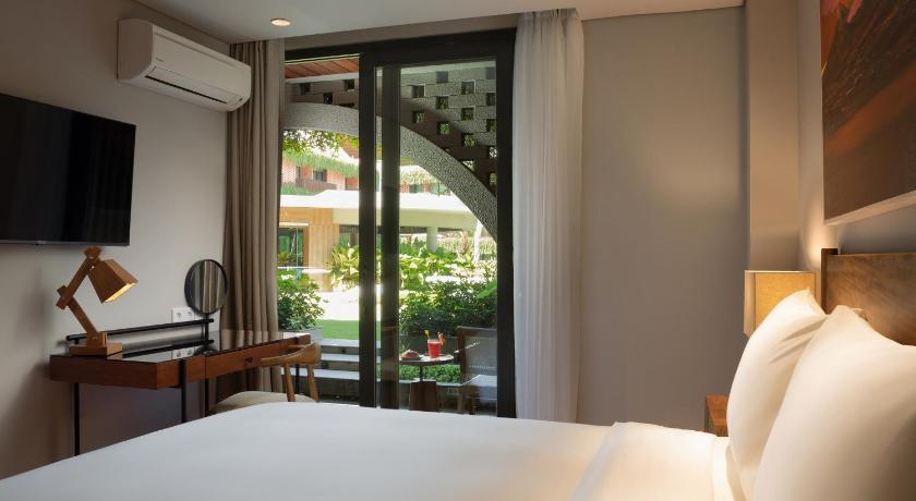 Beachwalk Residence - image 29