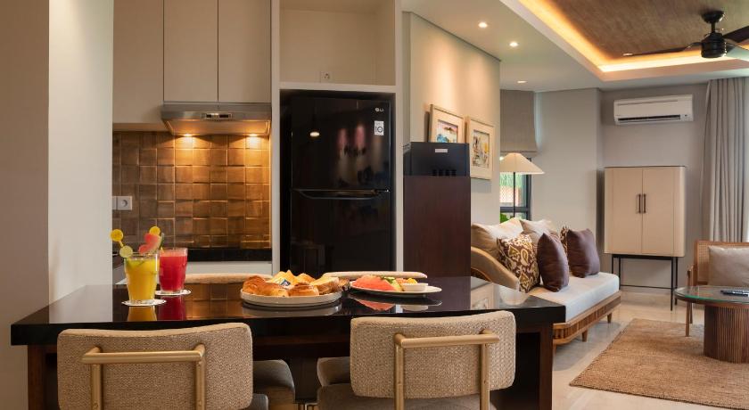 Beachwalk Residence - image 38