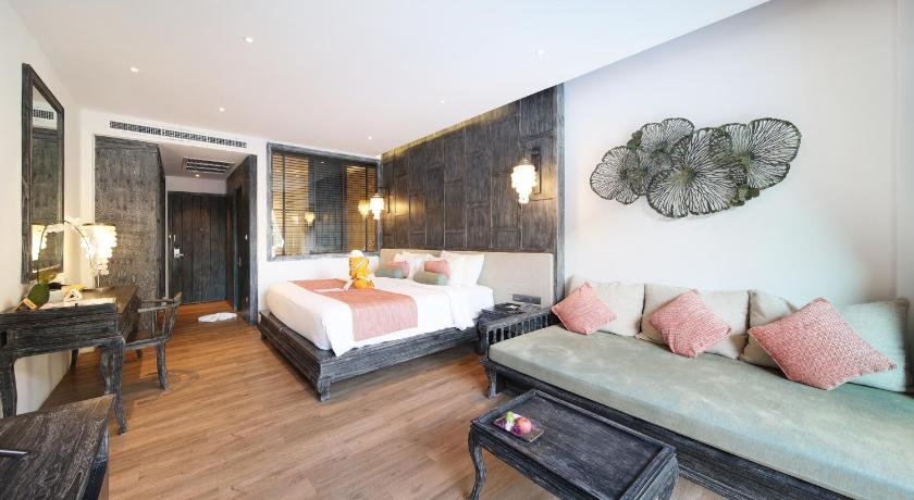 Image of Deluxe Pool Access Room 7